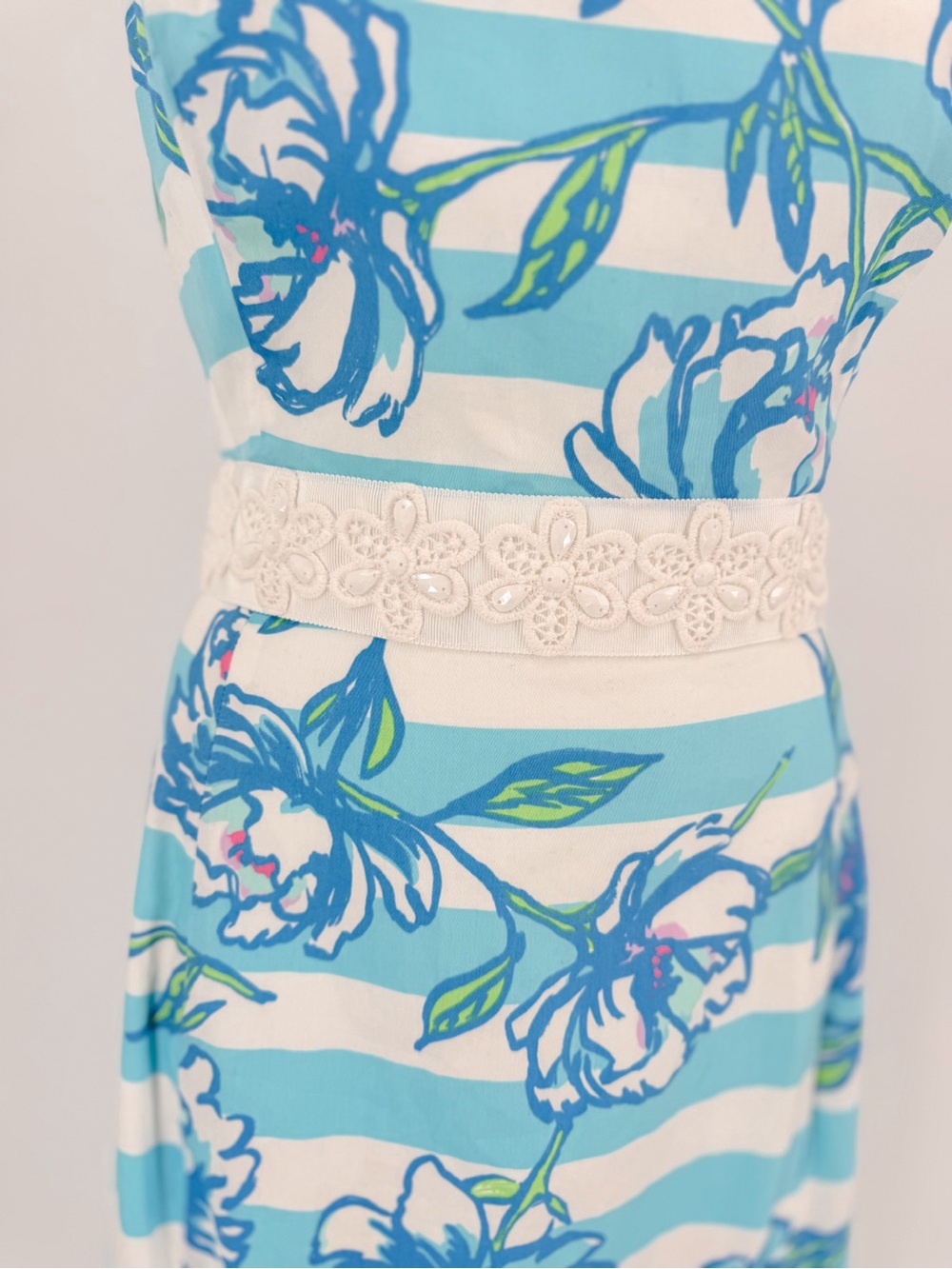 Lilly Pulitzer Blue & White Floral Striped Sleeveless Dress - Picture 4 of 8